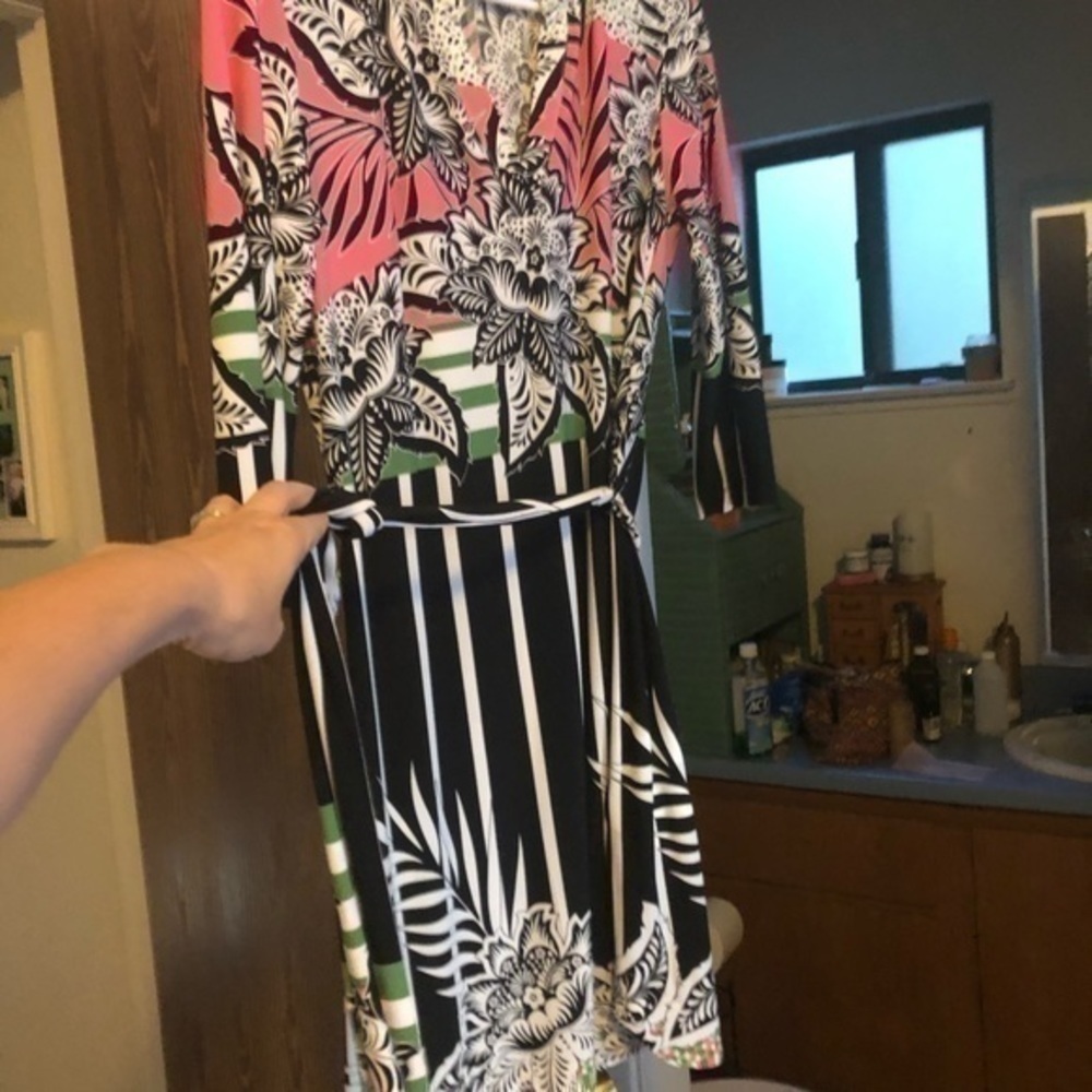 Donna Morgan Dress Size 6 - Picture 4 of 6